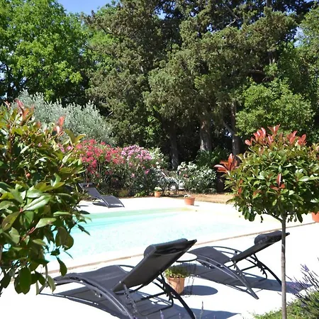 4 Bedroom In S,quentin-la-poterie *