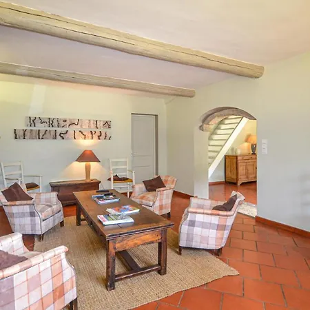 Holiday home 4 Bedroom In S,quentin-la-poterie *