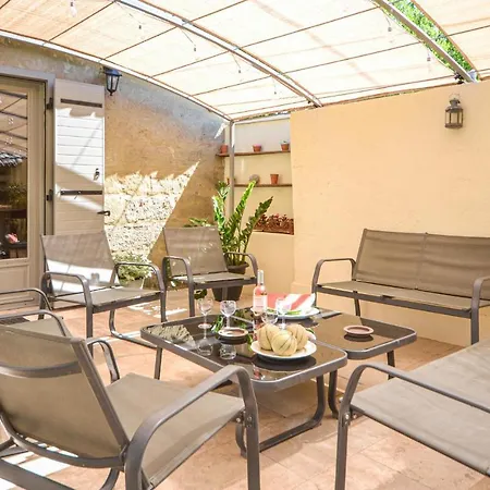Holiday home 4 Bedroom In S,quentin-la-poterie
