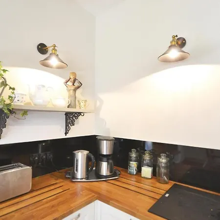Holiday home 4 Bedroom In S,quentin-la-poterie