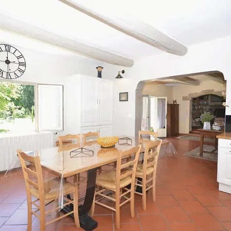 4 Bedroom In S,quentin-la-poterie Saint-Quentin-la-Poterie