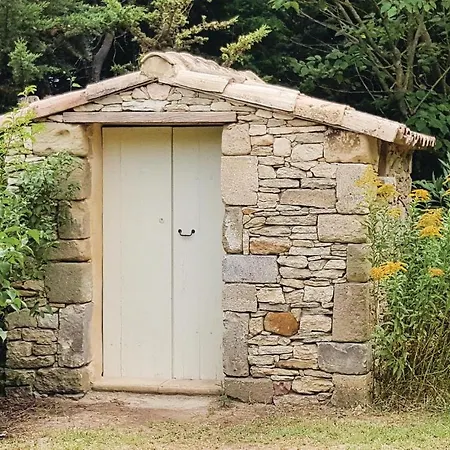 4 Bedroom In S,quentin-la-poterie Holiday home